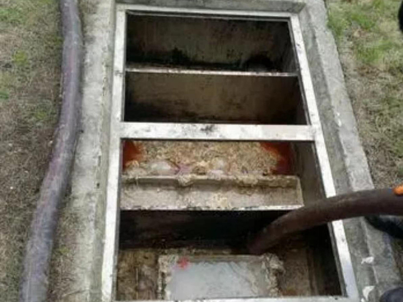 新村镇隔油池清理